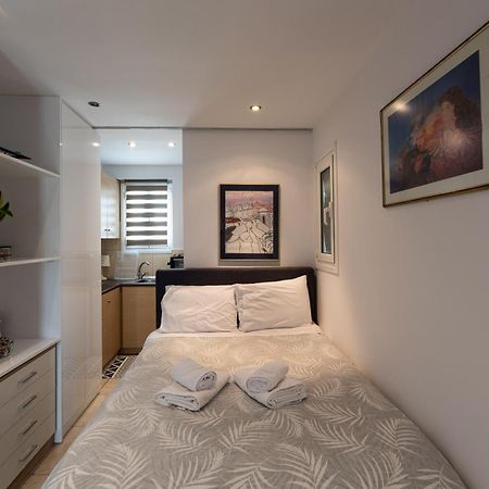 Tiny Apartment In The Centre Of Athen Exterior foto